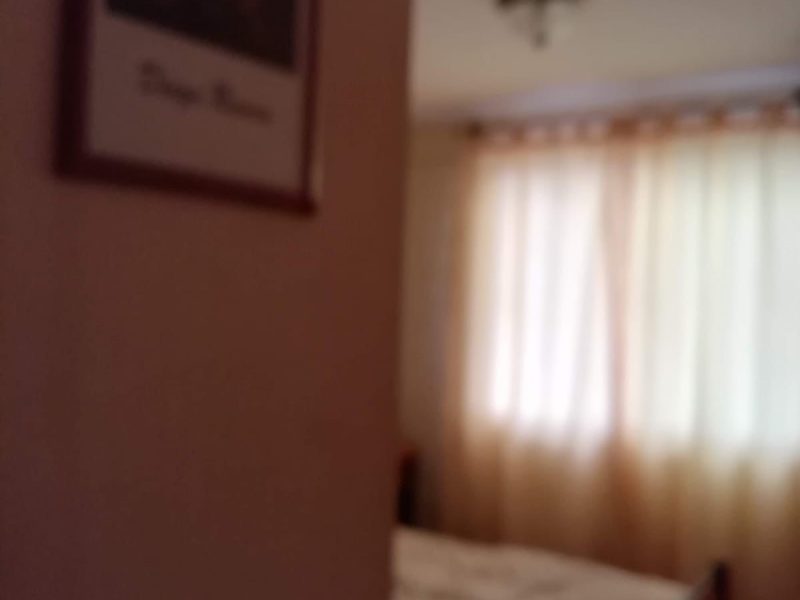 ARRIENDO AÑO CORRIDO CASA 3 HABITACIONES 2 BAÑOS LOS CASTAÑOS CENTRAL