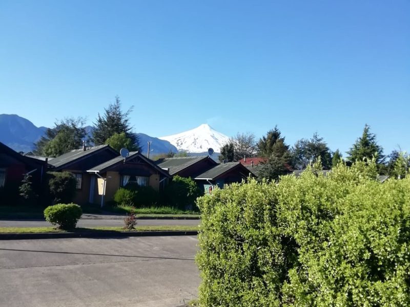 ARRIENDO AÑO CORRIDO CASA 3 HABITACIONES 2 BAÑOS LOS CASTAÑOS CENTRAL